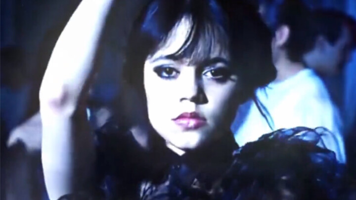 Thứ Tư, có chút năng khiếu nhảy nhót trên người hahaha