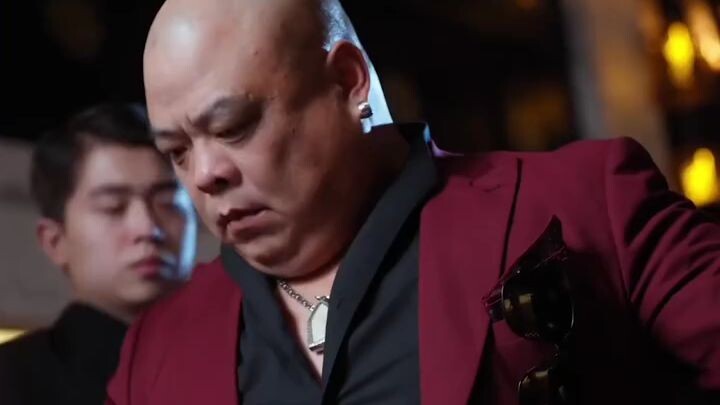 เมื่อภรรยาสาวสวยออกมาความรักที่ไม่เคยมีใครกล้าพูดนางก็พูดออกมาหมด