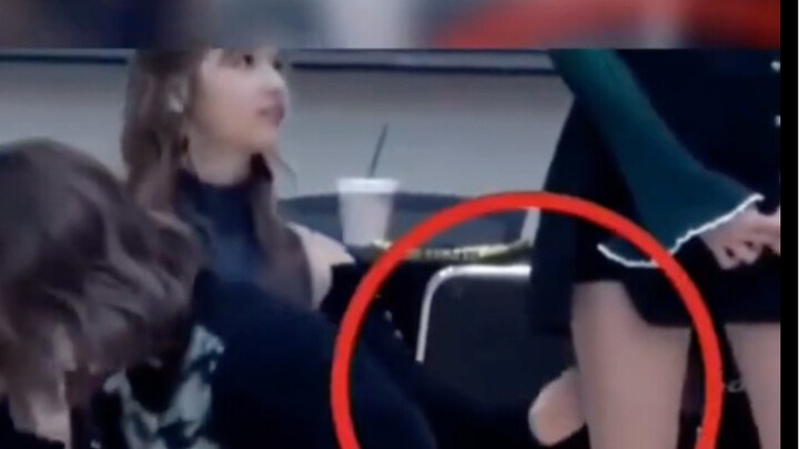 Artis wanita berinisial empat huruf melakukan pelecehan di depan umum, tangan jahilnya tak melewatka