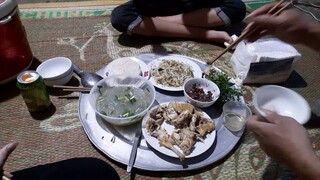 Thịt Gà tre.canh miến ngon lắm cả nhà ơi