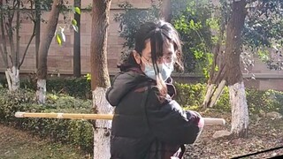 Phục hồi cuộc sống thực của thanh kiếm hip-hop của đội undead Pháp