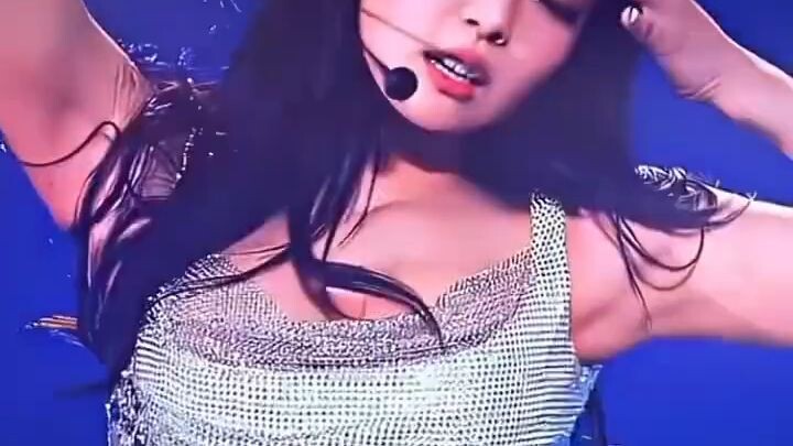 jennie is fire❤️‍🔥🔥