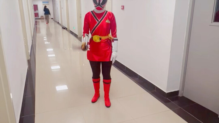 【麦雨ame】Play with the leather suit in the dormitory XD