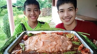 กินปลาดิบ ตำแซลมอนถาดใหญ่ เผ็ดแซ่บถึงใจ...