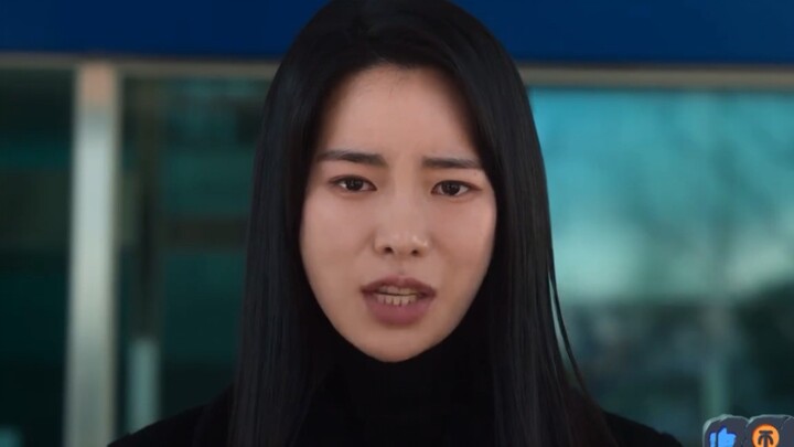 Yeonjin is a good talker who never gives up even if there is only a glimmer of hope.