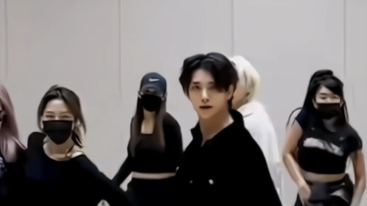 Diện mạo phòng tập của Joshua trong bộ tứ Đại Hạ Sát