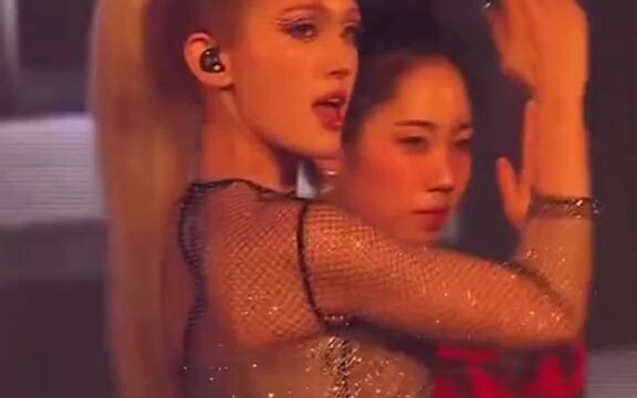 เมดเลย์การเต้น K-POP ของ 2022mama Somi และ Lee Jung ได้สร้างความตื่นเต้นให้กับผู้คนที่อยู่หน้าจอแล้ว