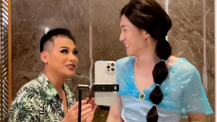 I secretly put on Princess Jasmine’s dress and got caught by him! And he actually…
