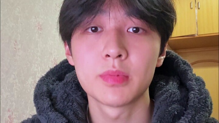 Today’s Headlines: What Does Fern’s Feet Smell Like?