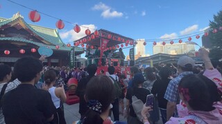 Over a thousand people dance "Idol" at Kanda Myojin