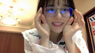 กลายเป็นสาวแว่นแล้ว! (คลิปแชท)