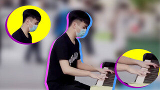 Cậu bé tự tin cover "Lemon" bằng piano trên phố