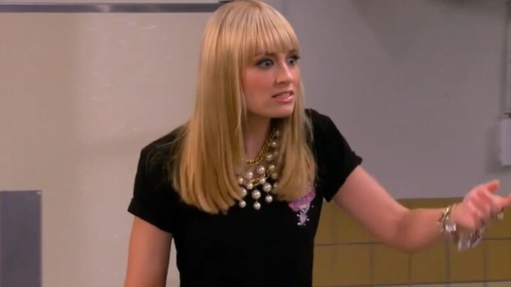 【2 Broke Girls】Max, you actually took off your pants in public!! ? ? Hahahaha