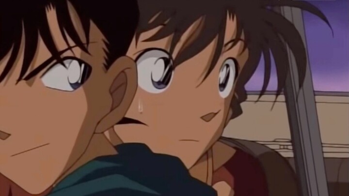 At this point, Xiaolan no longer regards Shinichi as a simple childhood sweetheart.