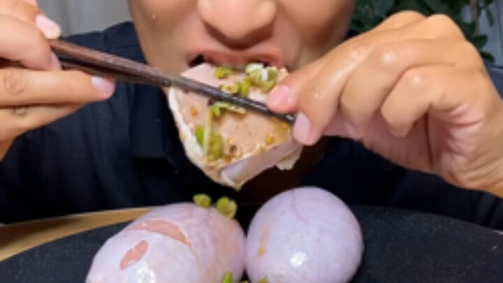 “Ngũ đại kỳ tài tuyệt thế” của giới mukbang, độ căng quá đỗi, tôi vừa xem vừa nhăn mặt nhe răng đến 