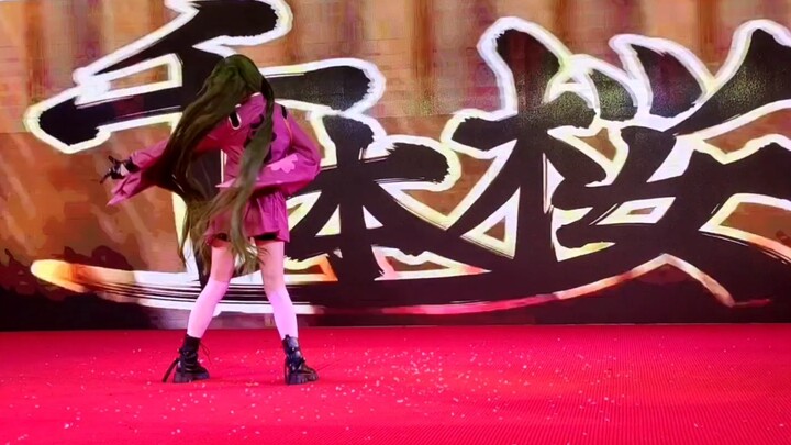 ⚡Senbonzakura⚡ A 13-year-old coser's first stage performance!