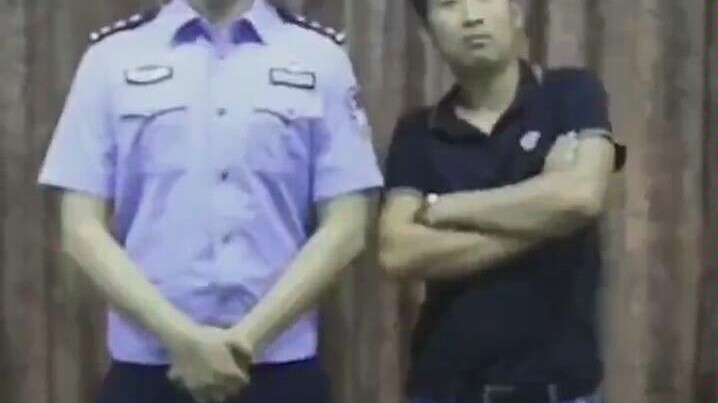 Bagaimana cara mengatasi jurus jepit leher yang mematikan ini? Bikin ketawa sampai nangis.