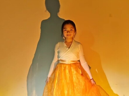 ระบำชาวเกาหลีจีน “เล่นดนตรี”