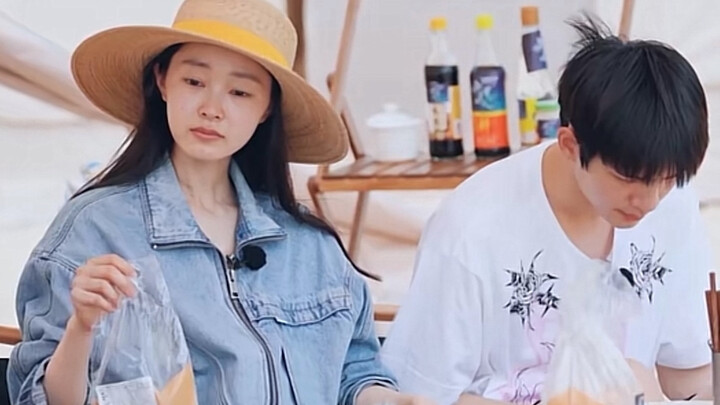 Song Yi looks absolutely stunning makeup-free! She devoured three sandwiches for breakfast in one go