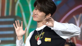 เสี่ยวเป่าเต้นอย่างกล้าหาญและมั่นใจ!