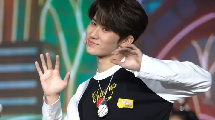 Xiaobao dancing with confidence!