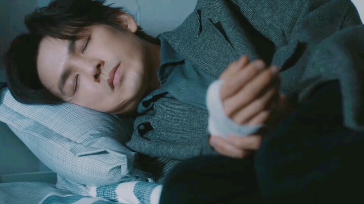 Cô ấy đâu có không yêu anh; cuối cùng anh đã hiểu vì sao năm xưa Đàm Tĩnh rời bỏ anh, và cũng biết r