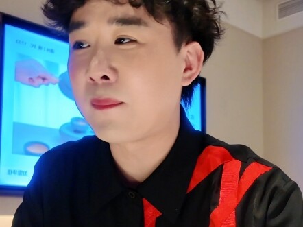 Trời ơi, đừng nói là Lý Minh Đức đã bị đá khỏi đoàn phim, ngay cả mấy bộ phim dở tệ tôi đóng mà đã k