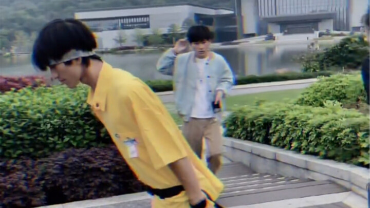 1. The last video went viral, and everyone commented that I should wear shorts and do a 45° tilt. I’