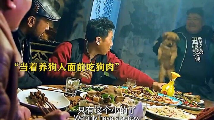 Jangan makan daging anjing di depan pemilik anjing.