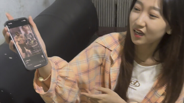 الكمبيوتر الذي اشتراه أخي الصغير لا يُمكنه تشغيل الألعاب، لذا ستأتي الأخت للانتقام! ميزانيتي 800، جو