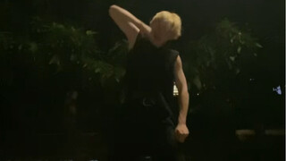 这舞是真疯批啊啊啊！！在夜里跳也太有感觉了！Seventeen文俊辉新歌solo Psycho翻跳