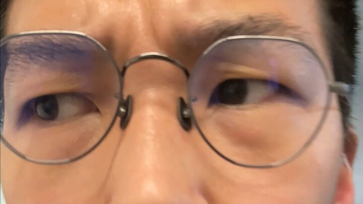 坏了，他好像不信