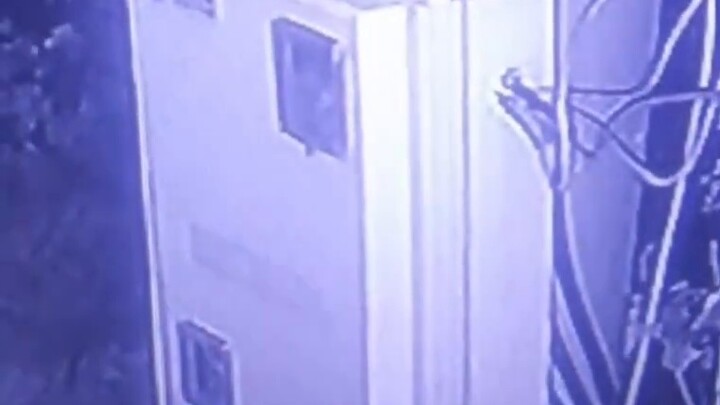 Sét ⚡ sóc? Ha ↑ ha ↑ ha → ha ↓