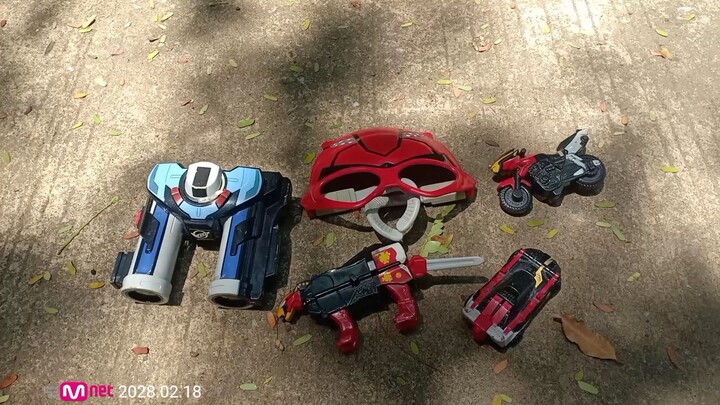 17. 麥當勞出品的特命戰隊 Go-Busters 玩具系列。