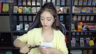 Thử thách mở 90 gói mì ăn liền giòn tan Pokémon và Master Kong!