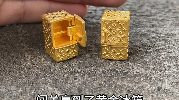 Cái tủ lạnh lớn này đâu dễ lấy vậy.