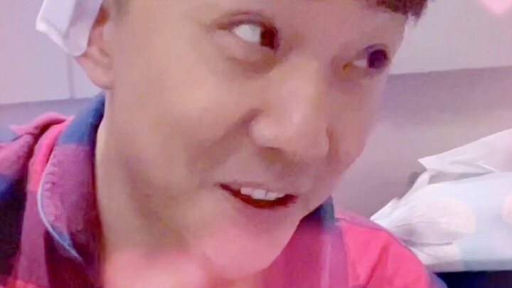 Y’all, help me figure out if this guy’s got worms in his head.