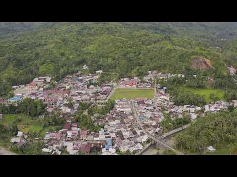 Wow..... Indahnya pemandangan Kecamatan Gomo ( Nias) dengan mengunakan Drone.