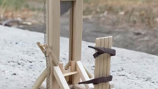 The Reason for Free Fall Motion