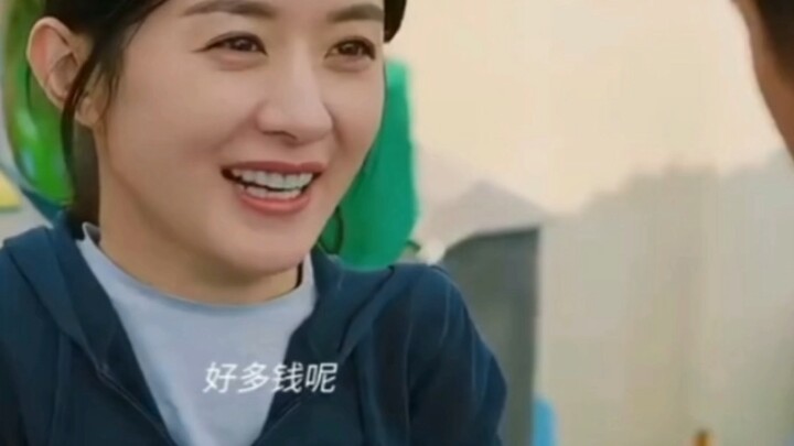 Hai con mọt tiền nhỏ xíu ở cạnh nhau, đáng yêu quá