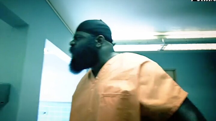 Foreigner Masters Chinese Kung Fu, Takes on Ten Opponents Alone to Become Underground Fight Arena Bo