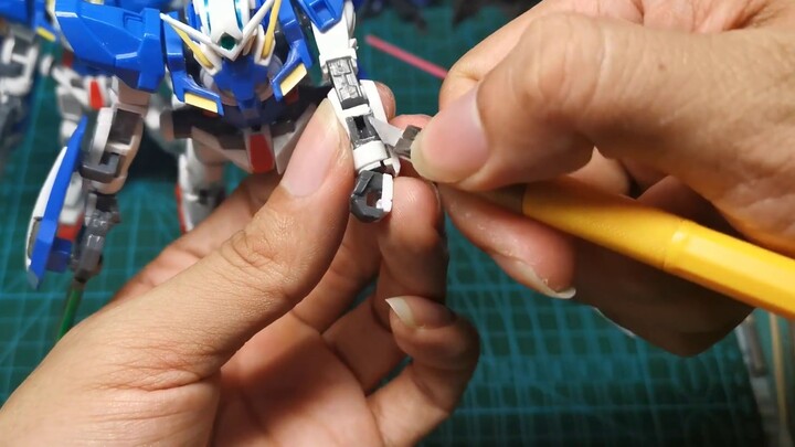 High HG Angel R2 battle damage repair form six gods combined
