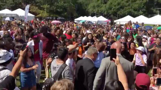 Oh my god, it was spectacular. At the Korean Cultural Festival in the US, everyone joined in the chi