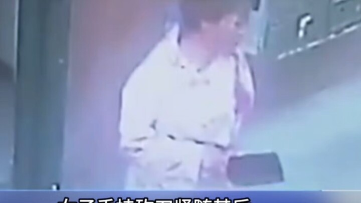 Pria tersebut berselingkuh berkali-kali dan dikejar serta dipukuli dengan ganas oleh istrinya.