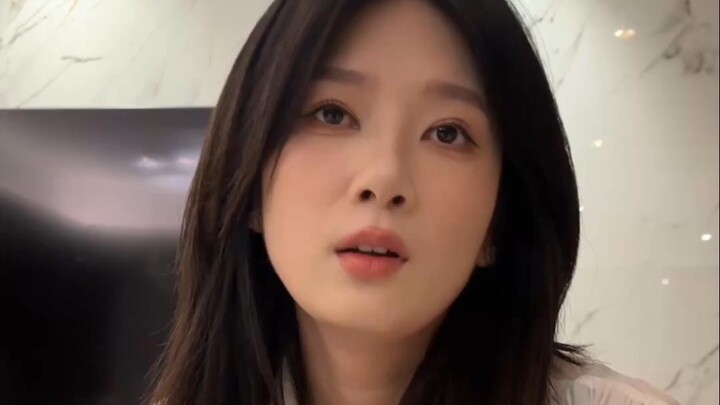 猩 王 问 世