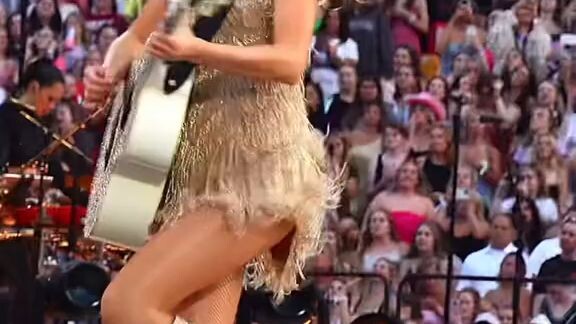 Taylor Swift in LONDON
