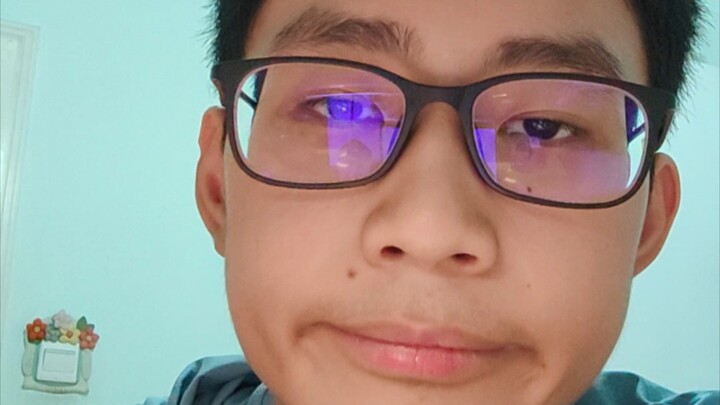 HXD Arnold replica—why is the top of his head so pointy?