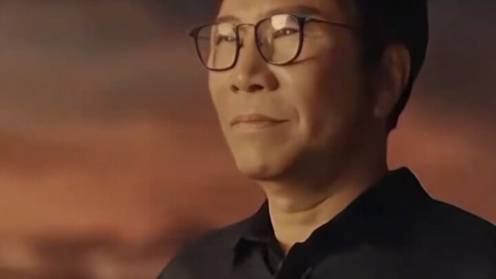 It’s true: Lee Soo-man is dating Aunt Gisele! #aespa #kpop (1080p)