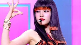 中小公司的又一奇迹！STAYC《STEREOTYPE》一键换装