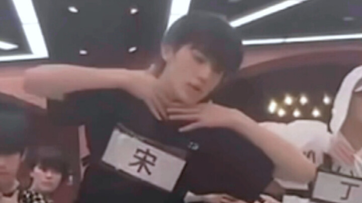 【Song Yaxuan】Rehearsal di ruang latihan untuk “Stalker Si Pengintai” versi fokus